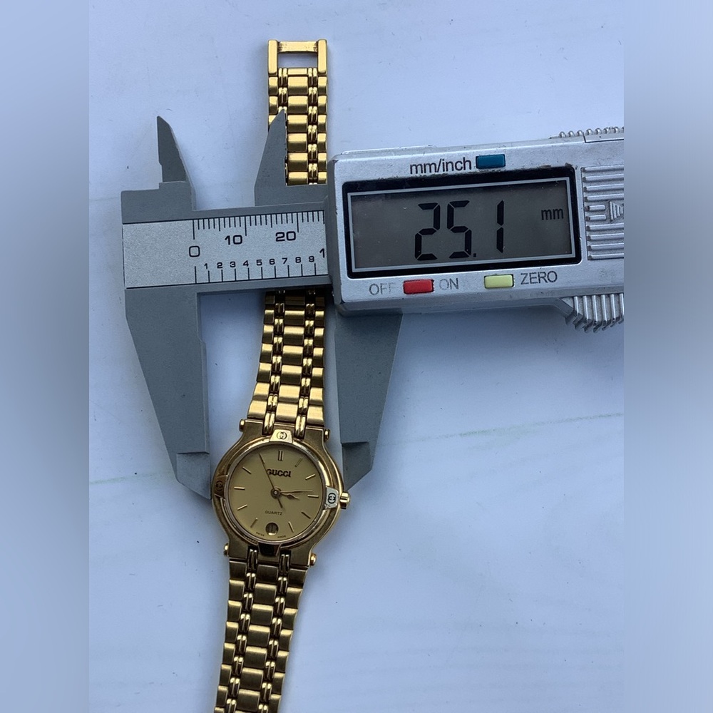 Gucci Ladies Gold Tone Bracelet Watch 💛💛 - Picture 10 of 16